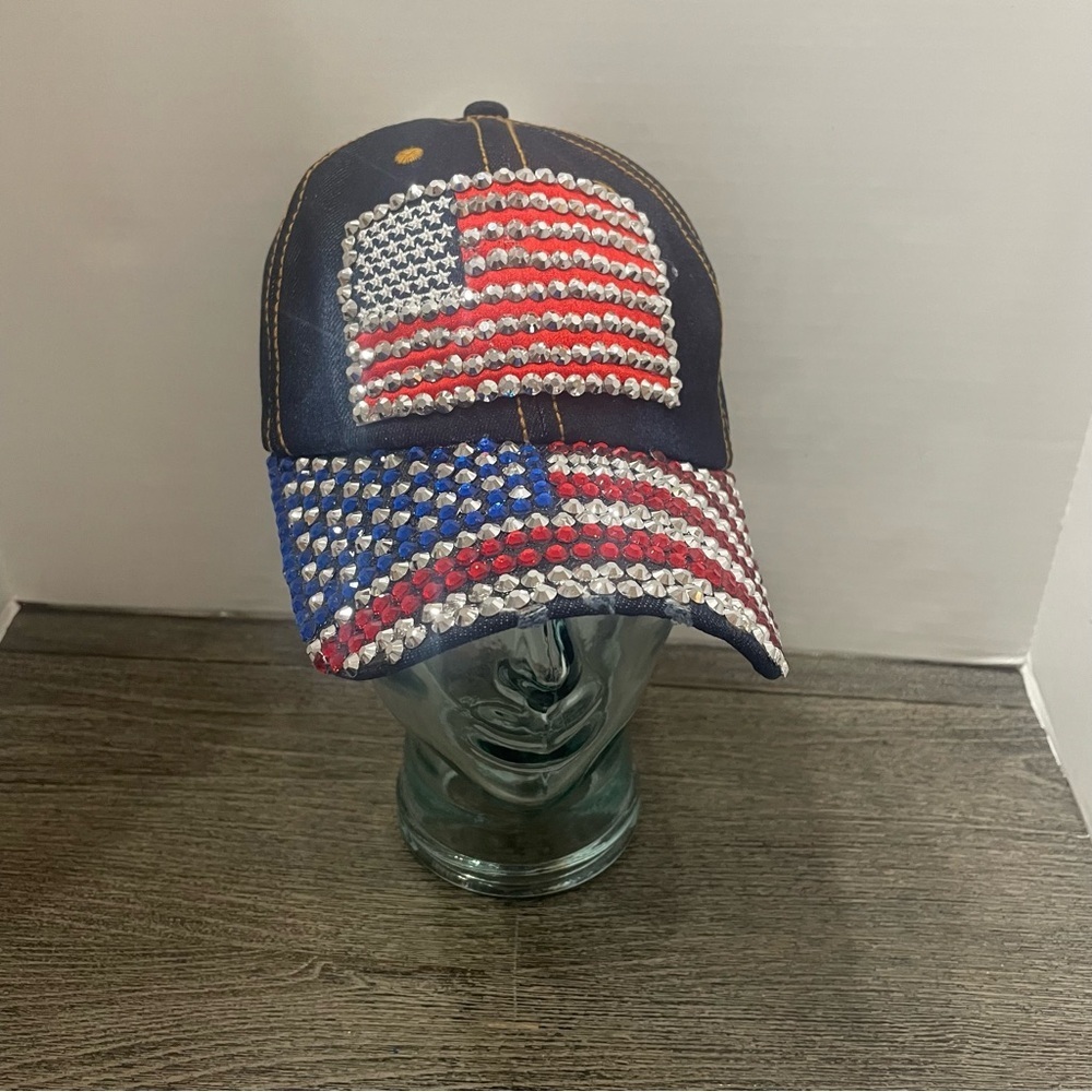 American Flag Embellished Cap.NEW Buckle back adj. strap. Jeweled. OSFM.